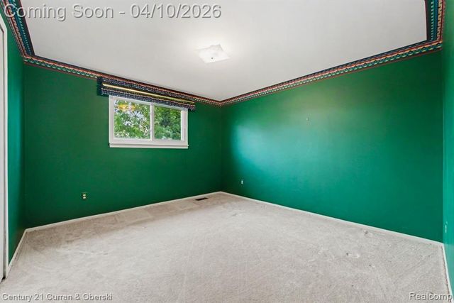 3836 Meadowbrook Drive, Troy, MI 48084