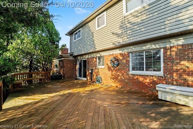 3836 Meadowbrook Drive, Troy, MI 48084