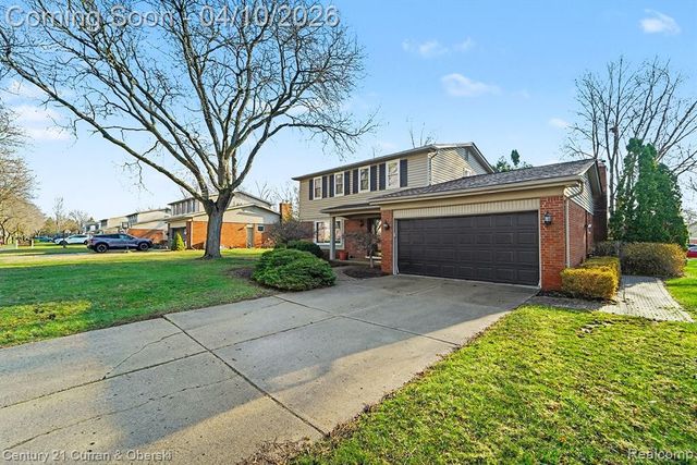 3836 Meadowbrook Drive, Troy, MI 48084