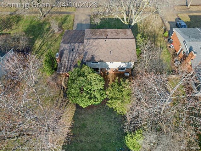 3836 Meadowbrook Drive, Troy, MI 48084