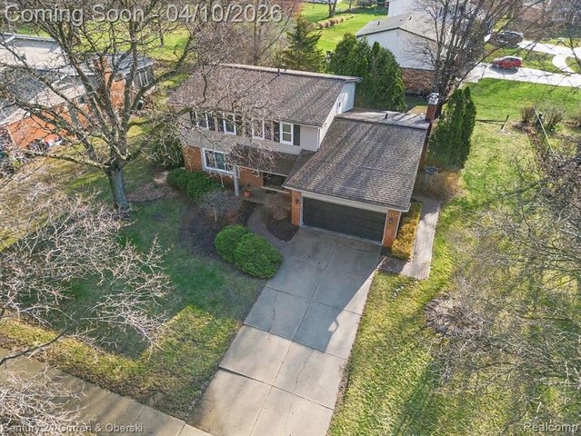 3836 Meadowbrook Drive, Troy, MI 48084