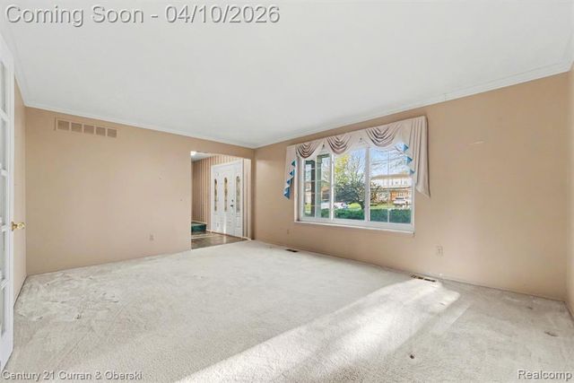 3836 Meadowbrook Drive, Troy, MI 48084