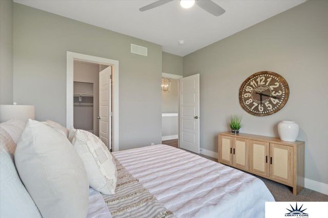 2915 Lakeside Drive, Plattsmouth, NE 68048