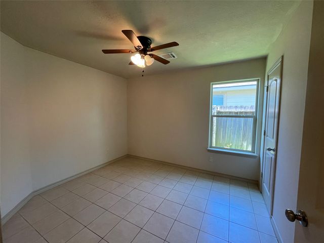 16928 W Ivanhoe, Montgomery, TX 77316