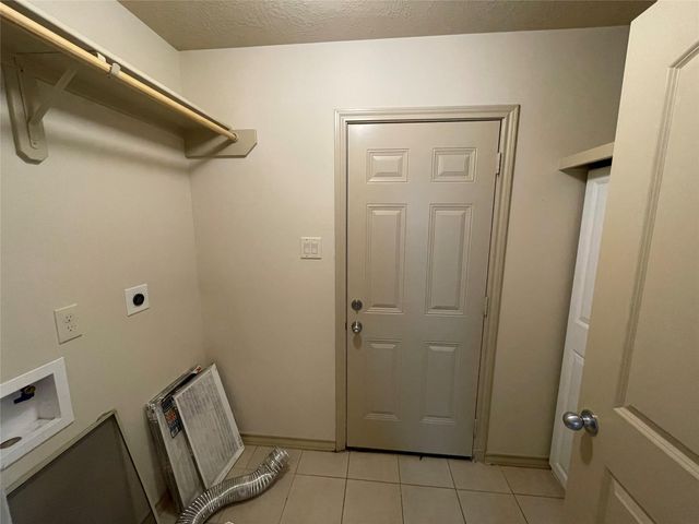 16928 W Ivanhoe, Montgomery, TX 77316