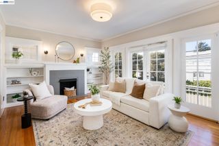 3746 Park Boulevard Way B, Oakland, CA 94610