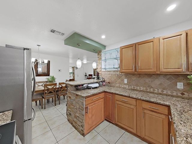 3306 E CHELSEA STREET, Tampa, FL 33610