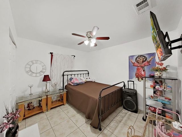 3306 E CHELSEA STREET, Tampa, FL 33610