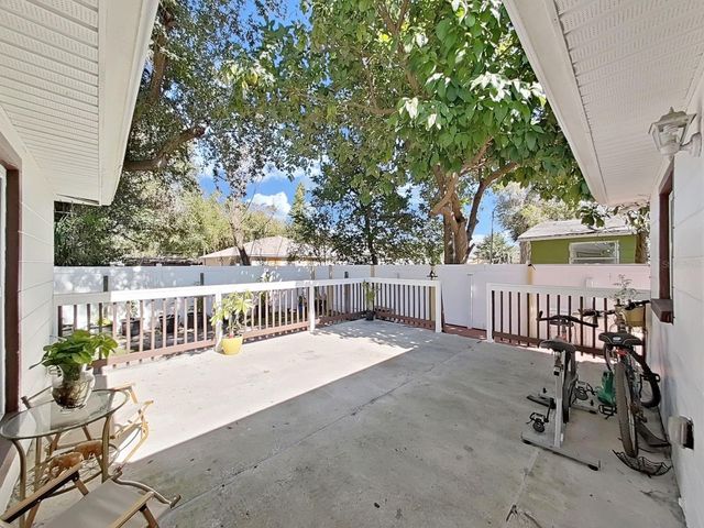 3306 E CHELSEA STREET, Tampa, FL 33610