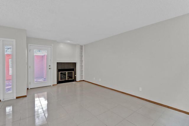 730 N Resler Drive B, El Paso, TX 79912