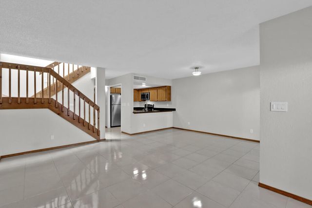730 N Resler Drive B, El Paso, TX 79912