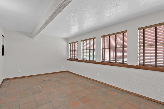 730 N Resler Drive B, El Paso, TX 79912