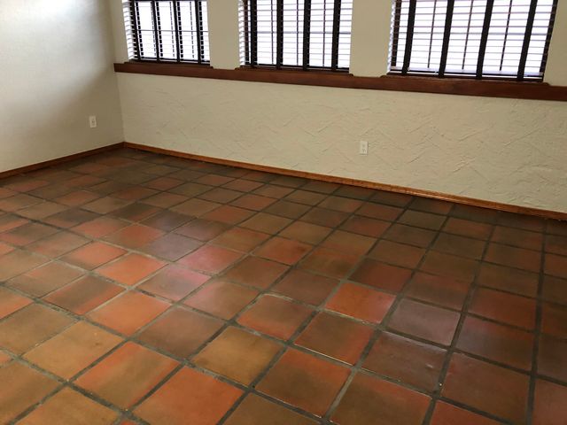 730 N Resler Drive B, El Paso, TX 79912