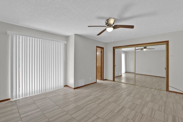 730 N Resler Drive B, El Paso, TX 79912