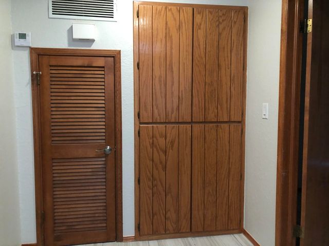 730 N Resler Drive B, El Paso, TX 79912