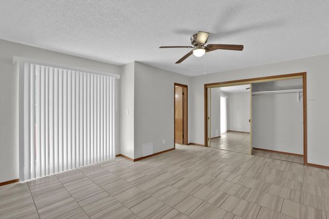 730 N Resler Drive B, El Paso, TX 79912