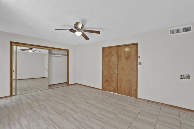 730 N Resler Drive B, El Paso, TX 79912
