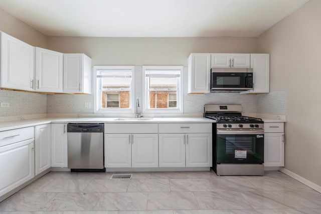 12420 S Emerald Avenue, Chicago, IL 60628