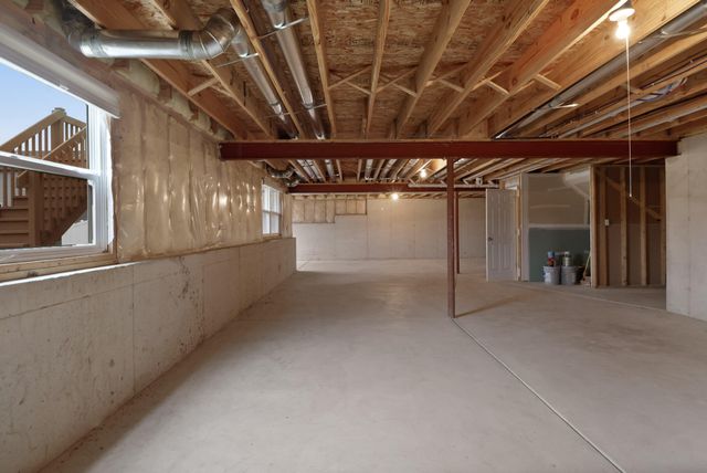 2753 Kildare Courtyard, Valparaiso, IN 46385