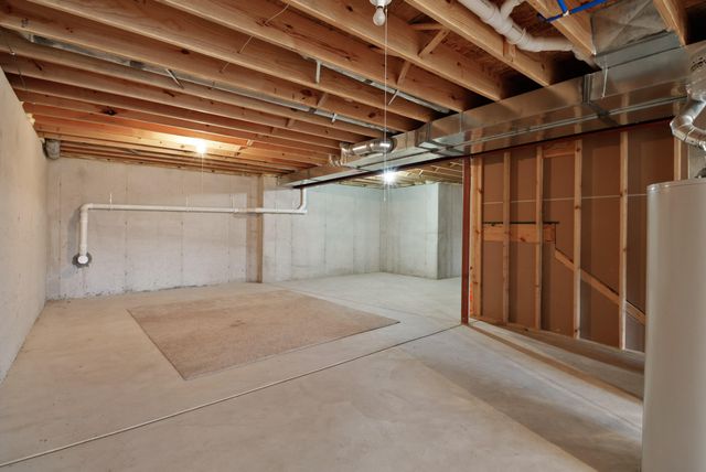 2753 Kildare Courtyard, Valparaiso, IN 46385