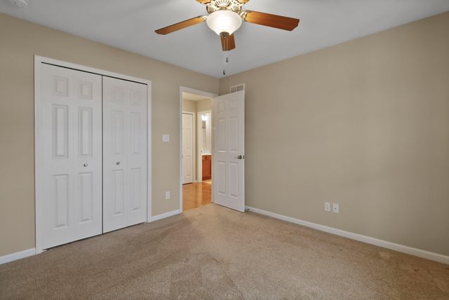 2753 Kildare Courtyard, Valparaiso, IN 46385