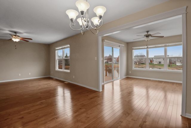 2753 Kildare Courtyard, Valparaiso, IN 46385