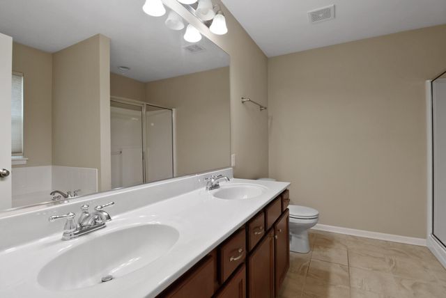 2753 Kildare Courtyard, Valparaiso, IN 46385