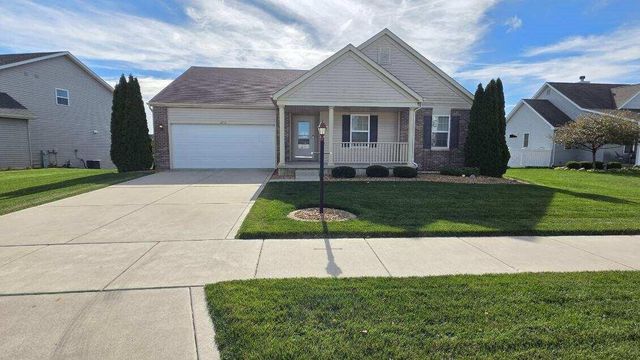 2753 Kildare Courtyard, Valparaiso, IN 46385