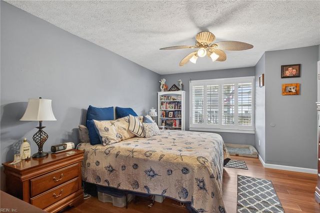 110 Grand View DR, Hampton, VA 23664