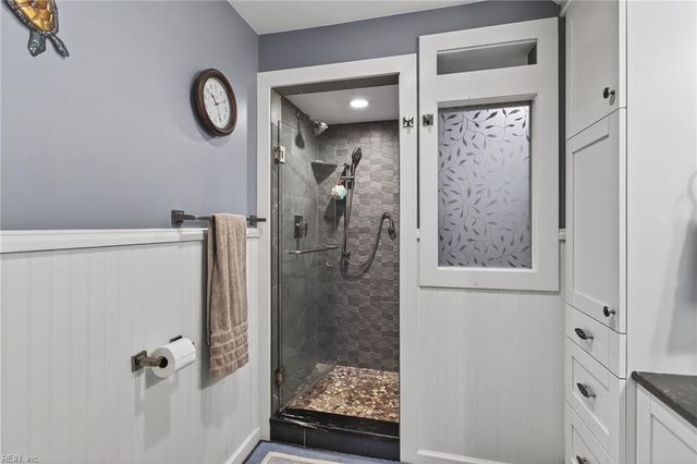 110 Grand View DR, Hampton, VA 23664