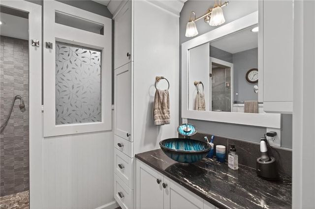 110 Grand View DR, Hampton, VA 23664