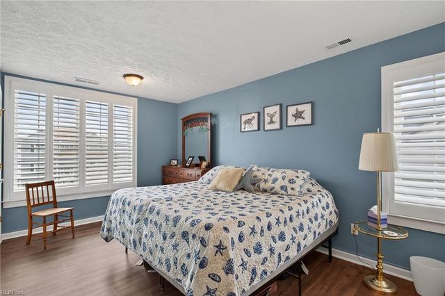 110 Grand View DR, Hampton, VA 23664