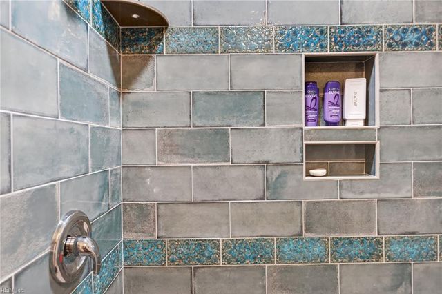 110 Grand View DR, Hampton, VA 23664