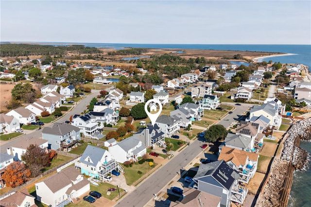 110 Grand View DR, Hampton, VA 23664