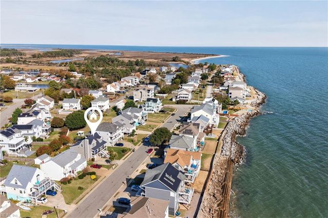 110 Grand View DR, Hampton, VA 23664