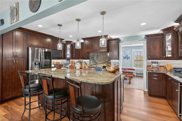 110 Grand View DR, Hampton, VA 23664