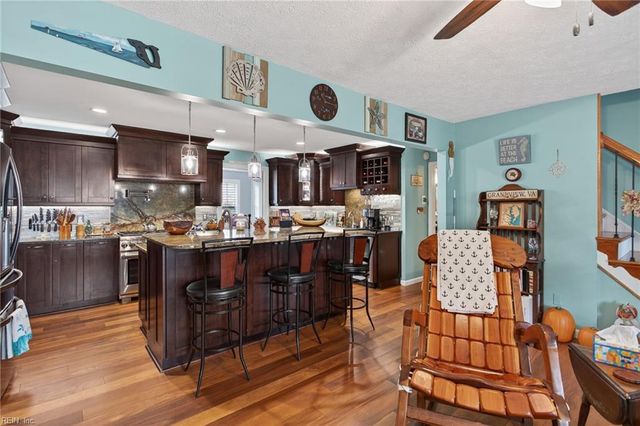 110 Grand View DR, Hampton, VA 23664