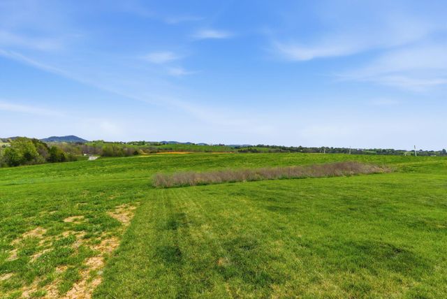 410 Wyldwood Way, Berea, KY 40403