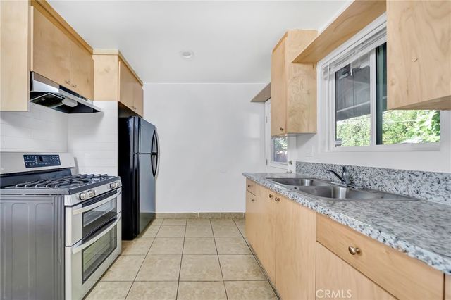 14235 Sylvan, Van Nuys, CA 91401