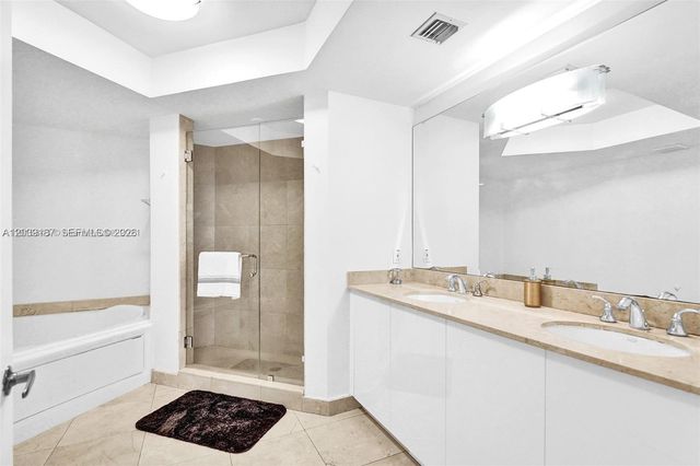 17555 NW Atlantic Boulevard 608, Sunny Isles Beach, FL 33160