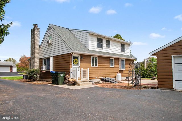 1310 SECOND AVE, Gilbertsville, PA 19525