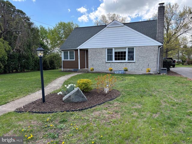 1310 SECOND AVE, Gilbertsville, PA 19525