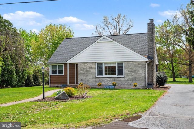 1310 SECOND AVE, Gilbertsville, PA 19525