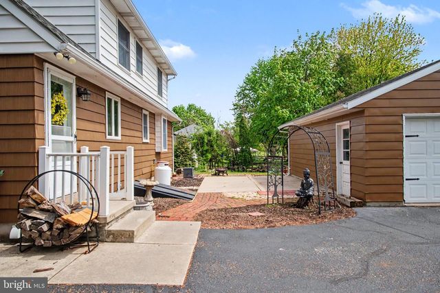 1310 SECOND AVE, Gilbertsville, PA 19525
