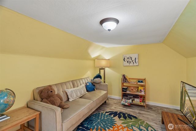 11633 NE 92nd Street, Kirkland, WA 98033