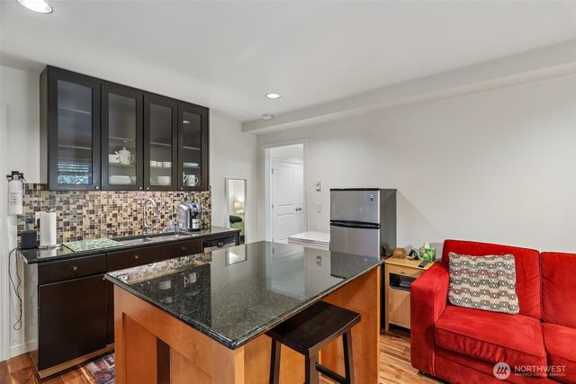 11633 NE 92nd Street, Kirkland, WA 98033