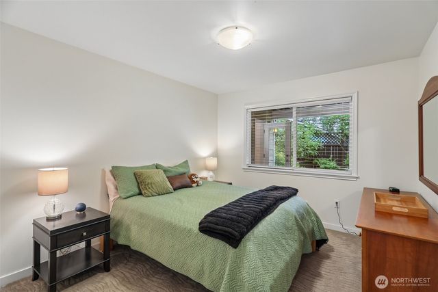 11633 NE 92nd Street, Kirkland, WA 98033
