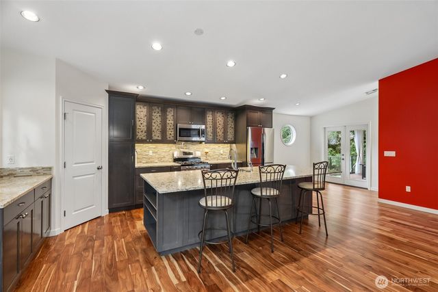 11633 NE 92nd Street, Kirkland, WA 98033