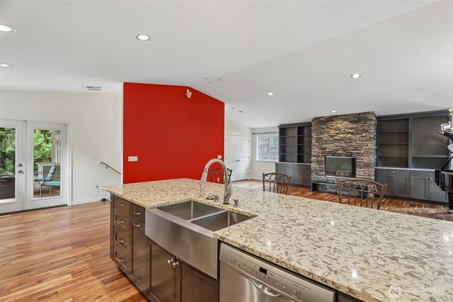11633 NE 92nd Street, Kirkland, WA 98033