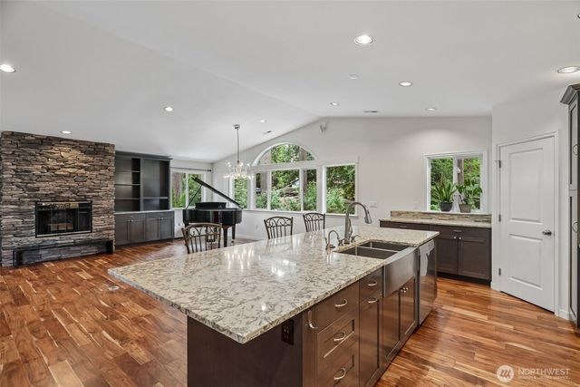 11633 NE 92nd Street, Kirkland, WA 98033